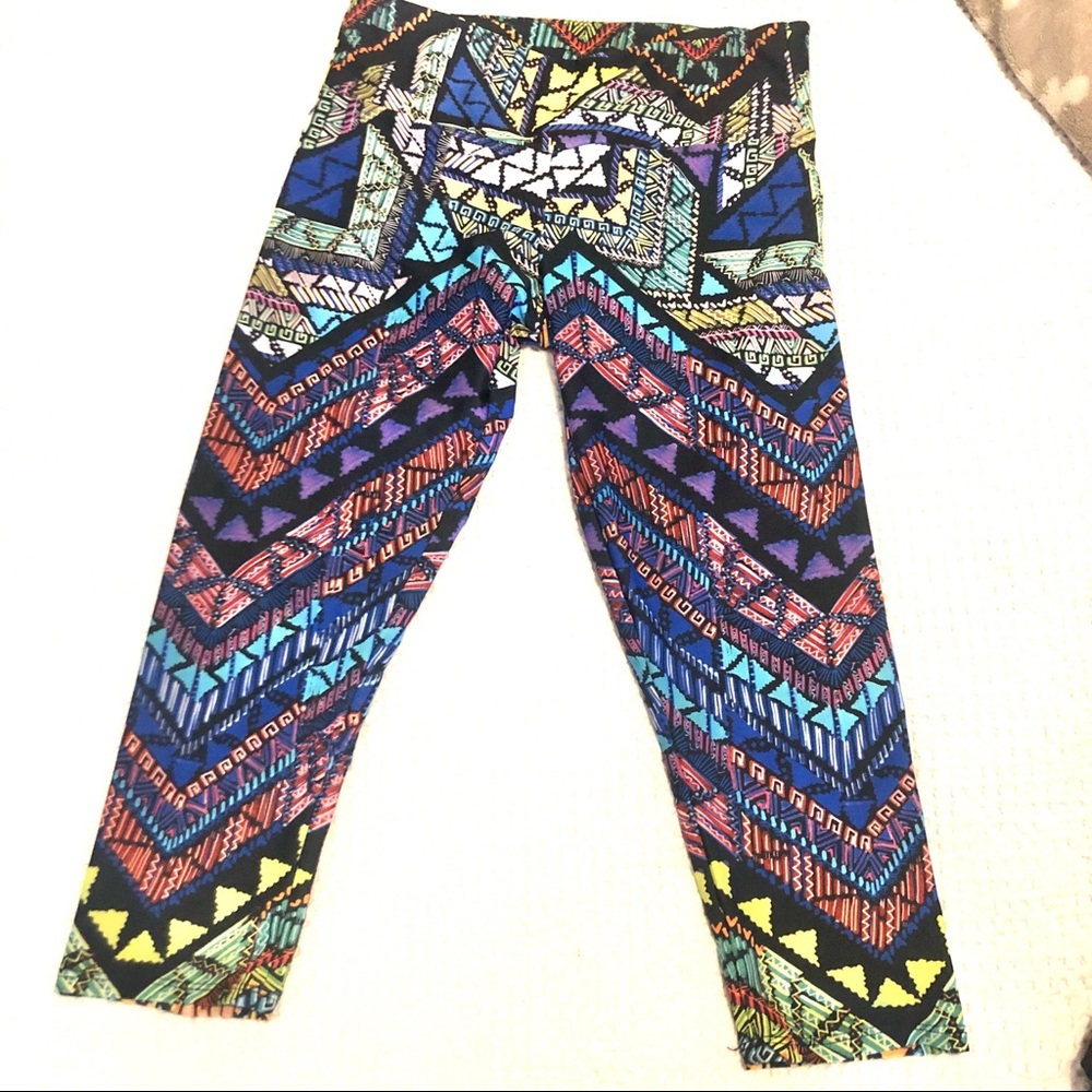 Onzie crop work out pants